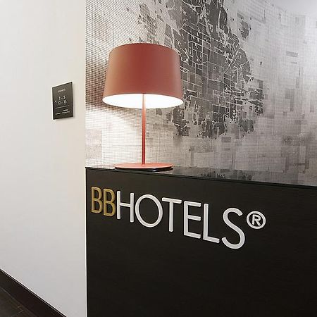 Bb Hotels Aparthotel Desuite มิลาน ภายนอก รูปภาพ